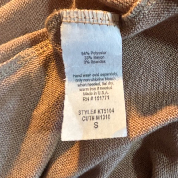 Le Lis Collection Tan Long Sleeve Crop Keyhole Back S - Picture 8 of 8